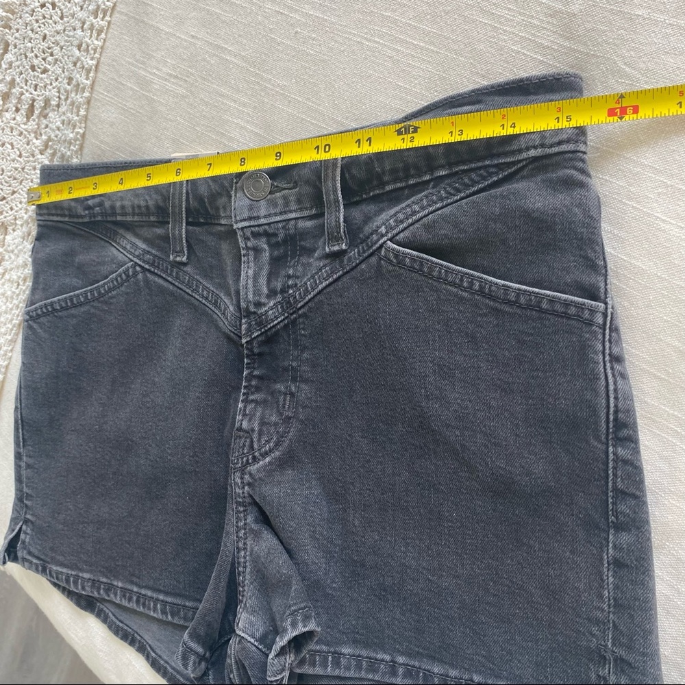 Levi’s High Rise Jean Shorts - Picture 8 of 12